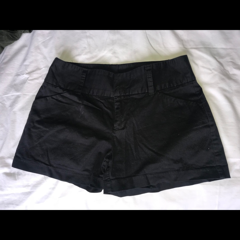 High-Rise Shorts Daisy Fuentes